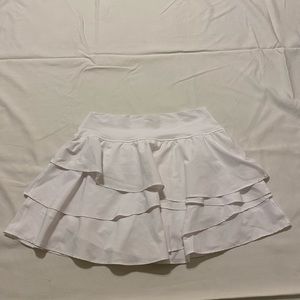 White offline layered skirt